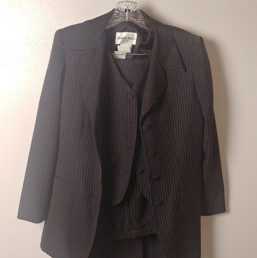 Danny and Nicole women's petite 4 piece suit